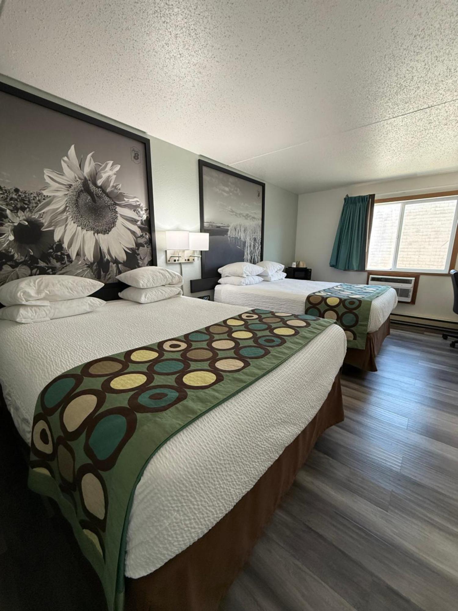Super 8 By Wyndham West Fargo Main Ave Nd Motel Buitenkant foto